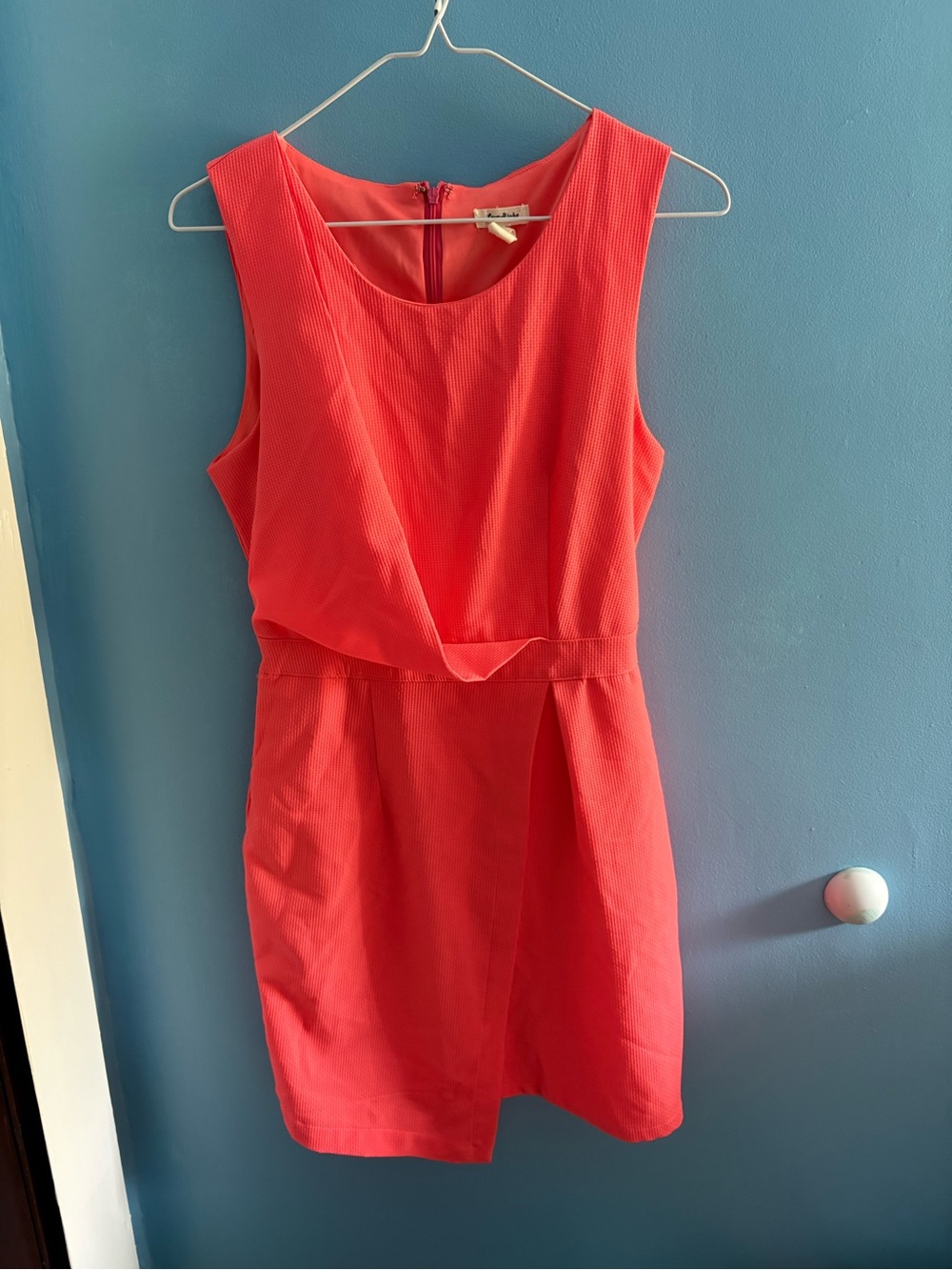 Women's Sleeveless Coral Sheath Dress